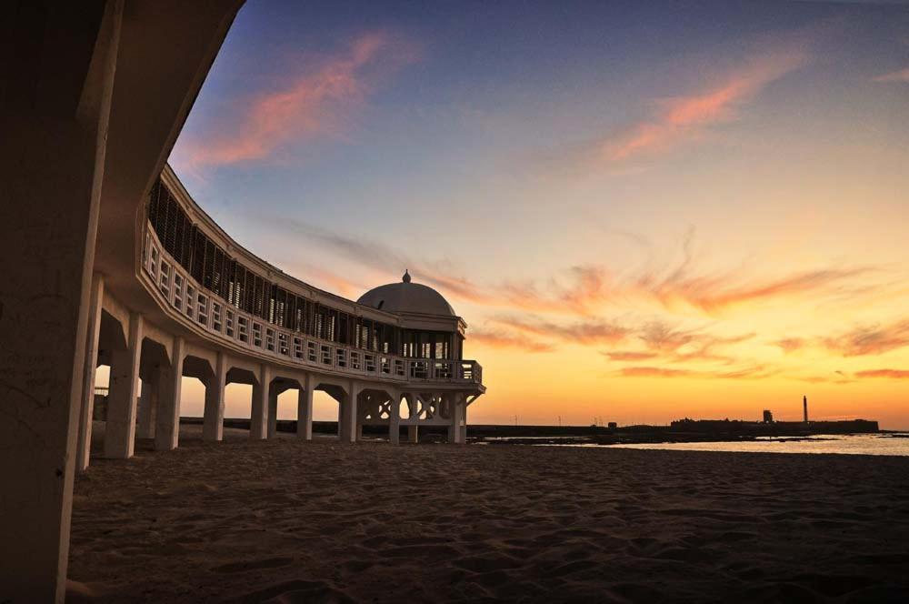 Apartamento Muy Bien Situado En El Centro De Cadiz Y Al Lado De La Playa Екстер'єр фото